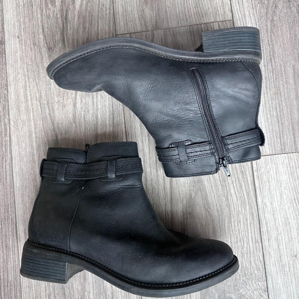 Women's Clarks Black Leather Boots
